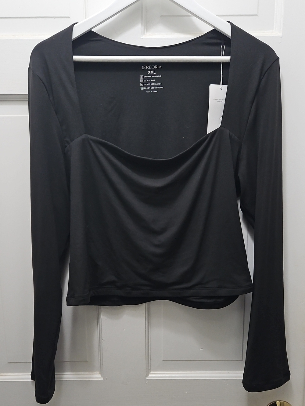 Reoria Black Long-Sleeve Square Neck Women's Top - XXL Crop Top
